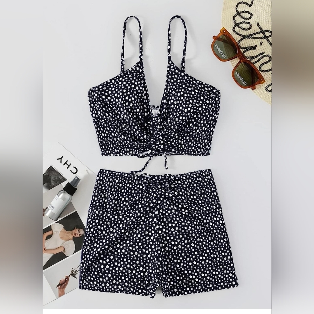 New With Tags! XXL (Size 14) Ruched Bikini. Black with White flowers - Picture 2 of 4
